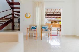 GB07 Ótima Casa 4 Suítes com Piscina em Guarajuba