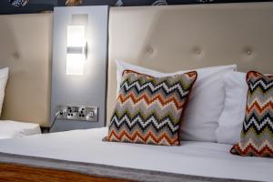Deluxe Double Room room in Best Western Plus White Horse Hotel