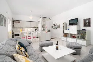 GARDEN HOUSE APARTMENT - Lístaros