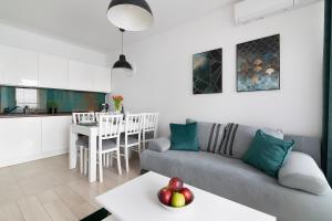 Easy Rent- Metropolitan 75 Hala Globus, 24h Check-in, Zana