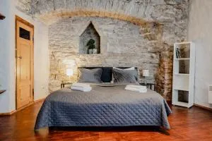 Dream Stay - Old Town City Wall Studio Apartment - Toompea