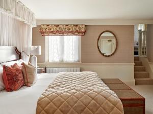 Classic Double Room room in Ellenborough Park