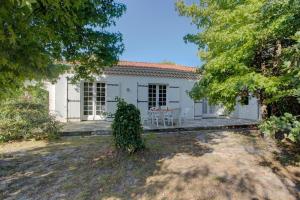 SANGUINET Jolie maison 2 chambres avec jardin proche Lac classé 2 étoiles