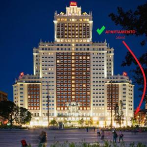Céntrico Plaza España - Gran Vía - 4-звездочные отели в городе Мадрид