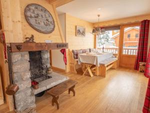 Appartement lumineux au centre de Méribel avec balcon et Wi-Fi - FR-1-688-23