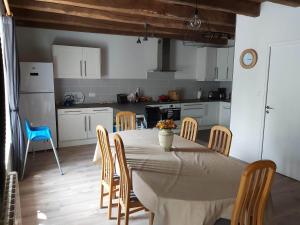 Maisons de vacances La Grande Maison - Les Gites de la Lohuas : photos des chambres