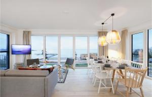 Three-Bedroom Apartment room in Penthouse Deluxe