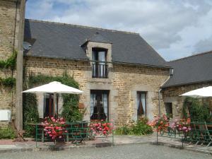 Maisons de vacances Gite Cerise - Les Gites de la Lohuas : Cottage 3 Chambres 