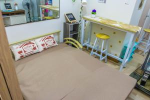 Happy Hans Place in Trees Residences