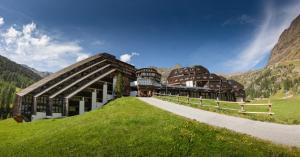 Blu Hotel Senales Zirm-Cristal