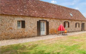 Nice Home In Eglise Neuve Dissac