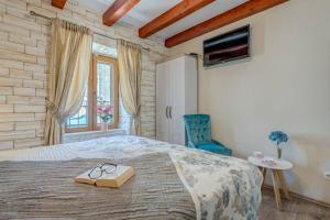 DIVA 2, luxury studio with balcony in the OLD TOWN