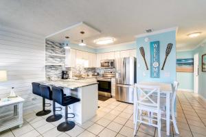Walkable Panama City Beach Condo with Pool Access!