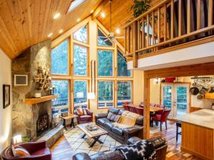Snowline Grand Lodge