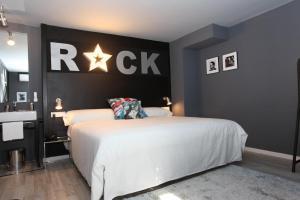 Hotel Rock Star