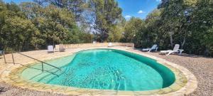 Maisons de vacances Gites les Dryades, au calme, entre oliviers et piscine : photos des chambres