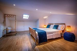 YiD Penthouse on Florence River with parking