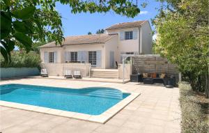 Awesome home in Thzan-ls-Bziers with 5 Bedrooms, WiFi and Outdoor swimming pool