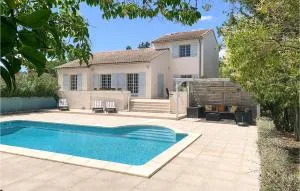 Beautiful Home In Thézan-Lès-Béziers - Corneilhan