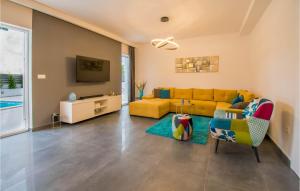 Gorgeous Home In Bast 