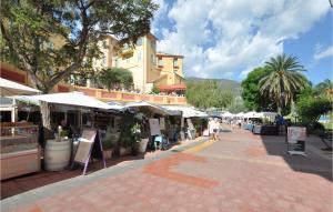 Maisons de vacances 1 Bedroom Lovely Home In Menton : photos des chambres