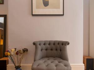 Spacious 4 Bedroom Character Home in Pontcanna