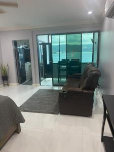 K&S SEAVIEW luxury apartment