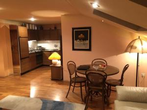 Loli Caffe Apartment