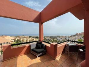 Calahonda luxury apartment with a stunning sea view