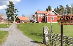 Nice Home In Bergshamra With Wifi - Furusund