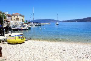 Apartments by the sea Valun, Cres - 20860