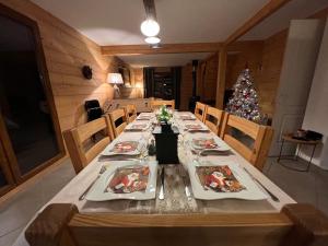 Chalets Chalet Casa de Monzel with 6-Person Jacuzzi & Panoramic View : photos des chambres