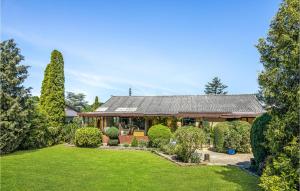 Gorgeous Home In Rønne With Kitchen