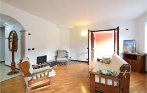 2 Bedroom Nice Apartment In Omegna