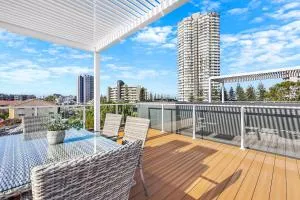 [NEW] 3BR Burleigh Beach Townhome with Private Rooftop! - Tallebudgera