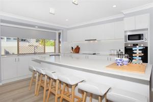 Beautiful Beach House in the Heart of Town