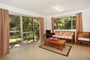 35 Santa Monica Avenue