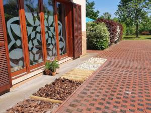 Hullám Villa B&B