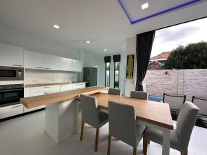 CHATEAU DALE POOL VILLA 176 nearby WALKING STREET