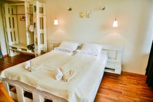 Double Room with Balcony room in Forest Way Guest House