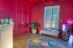 Villas Crazy Villa Chasseuserie 89 - Heated pool - Soccer - 1h30 Paris - 45 p : photos des chambres