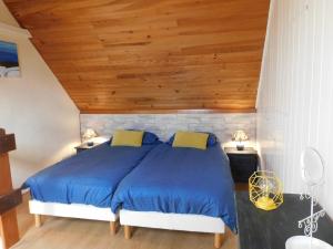 B&B / Chambres d'hotes gite le nieudegat chambre et table d'hote piscine climatisation proche de Sarlat au coeur de la nature : photos des chambres