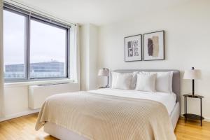 LIC 1BR w WD Elevator Doorman nr E River NYC-852