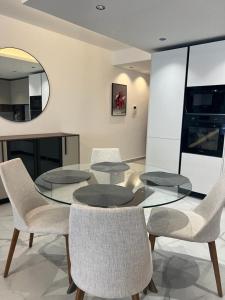 Skylark 2 Apartment with Terrace