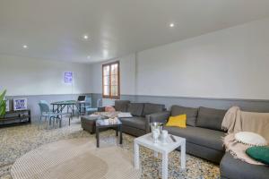 Villas Crazy Villa Gaudiniere 89 - Heated pool - Multisport - 2h Paris - 30p : photos des chambres