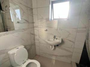 Victoria Guest Lodge