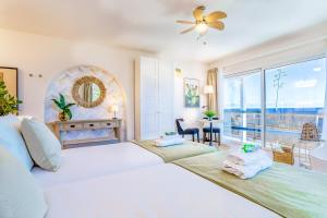 Boutique Beach Villa by Lanzarote Retreats - Private Pool - 1 min walk to Sea Pool