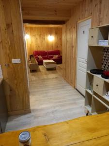 Appartements Gite l'Enclos Roquefeuil-Pays de sault- avec jardin : photos des chambres