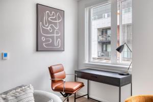 Central District 1br w gym bbq nr downtown SEA-545