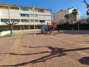 Studio cosy à 80m de la plage avec jardin et jeux pour enfants - FR-1-423-238